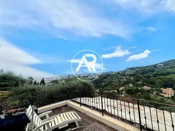 Maison 6 pièces 230 m²