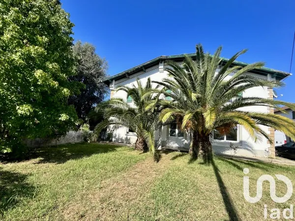 Maison 7 pièces 236 m²