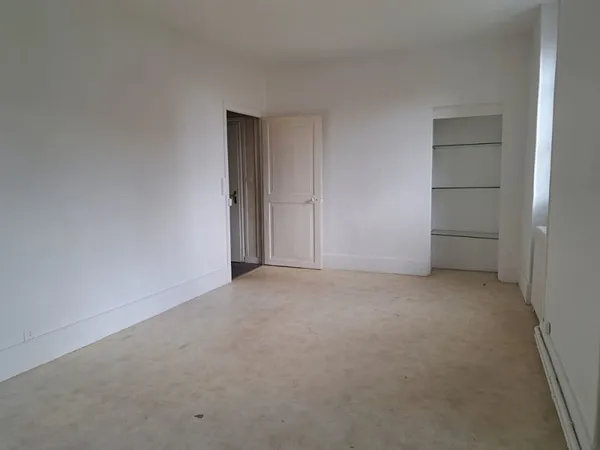 APPARTEMENT FOURCHAMBAULT - 2 pièce(s) - 50 m2