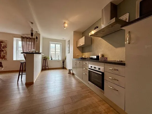 Maison 13 pièces 330 m²