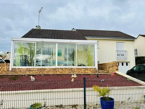 Maison sur sous-sol à Alençon