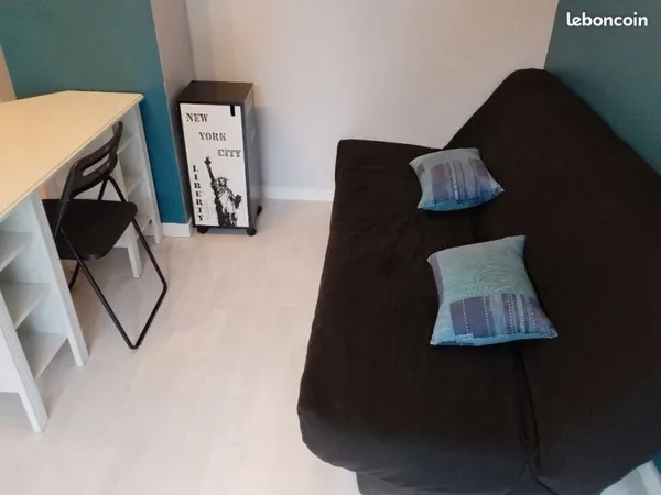 Studio meuble 19m* parking privé sécurisé