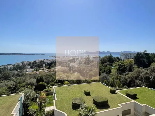 Appartement 3 pièces 132 m²