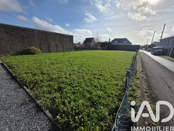 Terrain 591 m²