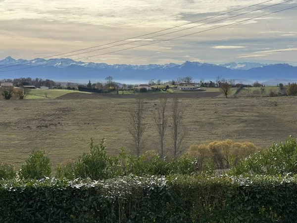 AGREABLE FERME FACE PYRÉNÉES