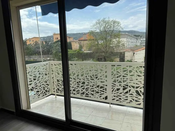 T3 LA CIOTAT entierement renove