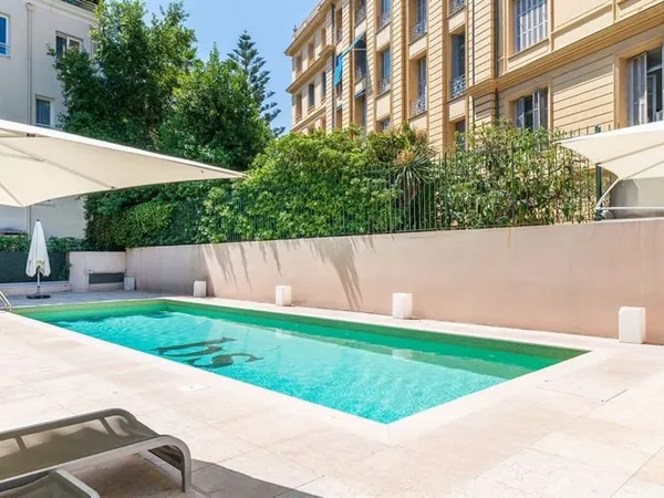 Appartement 2 pièces 143 m²