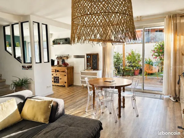 NARBONNE QUAI D'ALSACE - MAISON DE VILLE 94m2 - 3 CHAMBRES AVEC TERRASSE