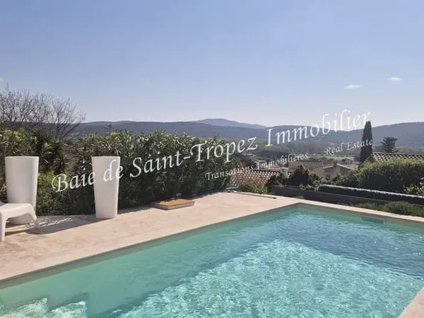 Villa récente, plein sud, avec une vue panoramique sur les collines