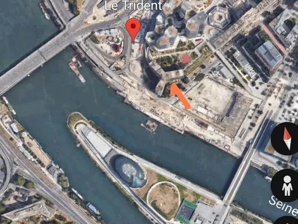 Pont de Sèvres : double parking en box fermé et partagé dans immeuble de prestige le Trident niveau 