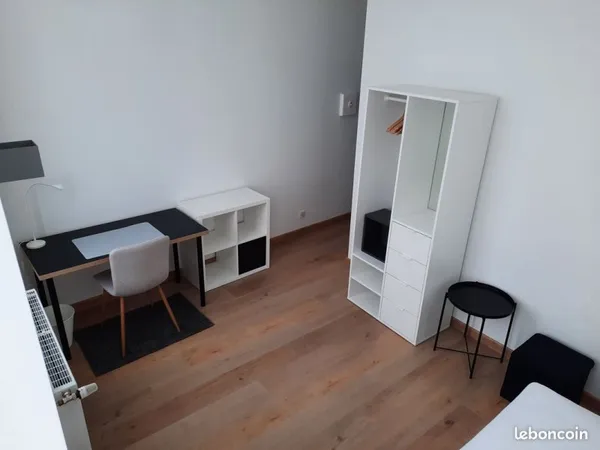 Chambre meublée et sdb privée 5 min métro Gambetta