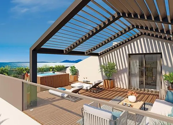 Bel appartement avec terrasse à 200m de la mer et le promenade de Juan les Pins...