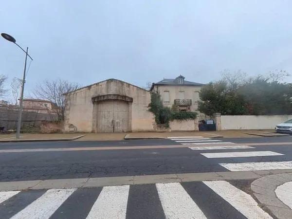 Maison 8 pièces 396 m²