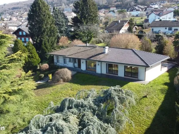 Propriété 7 pièces 240 m²