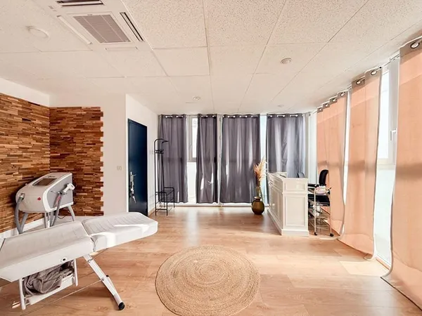 Immeuble commercial 32 m²
