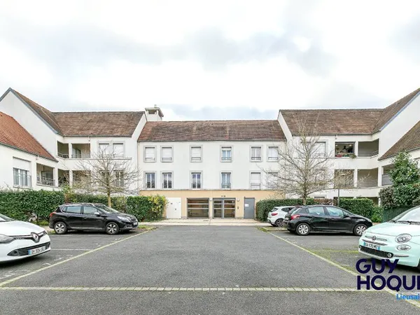 GUY HOQUET // APPARTEMENT T3 DERNIER ETAGE SANS TRAVAUX !!