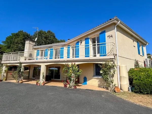 Maison de plain-pied 7 pièces 127 m²