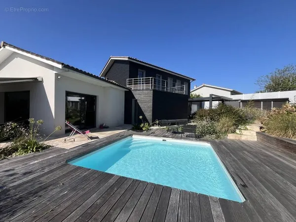 Maison de 188 m2 entièrement rénovée