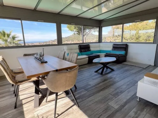 Maison 6 pièces 233 m²