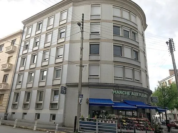 Bureau 91 m²