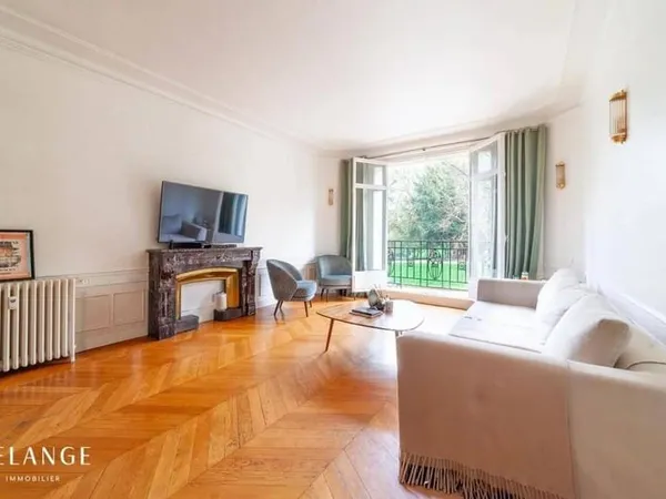 Appartement 4 pièces 130 m²