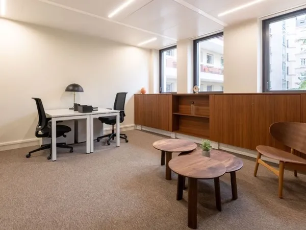 Espace de travail privé personnalisé en fonction des besoins uniques de votre entreprise à Signature