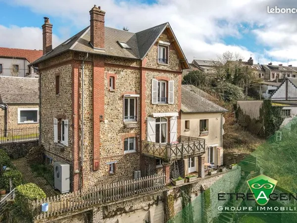 Maison 7 pièces 147 m²