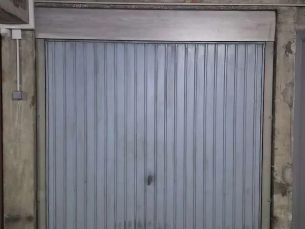 Garage 12m2 sécurisé avec locataire -idéal investisseur-