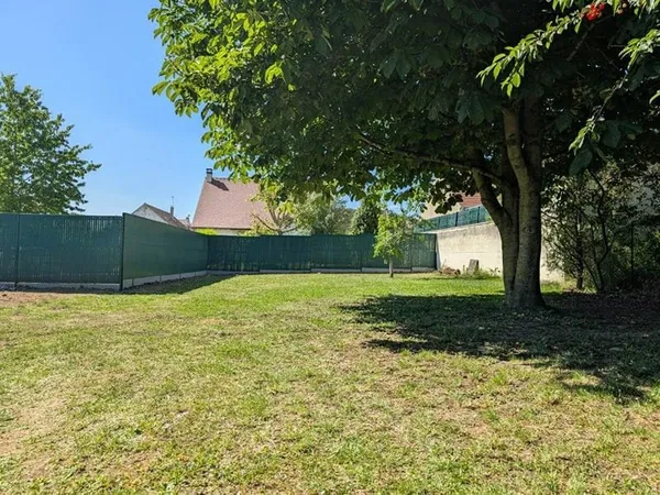 Terrain 351 m²
