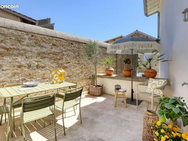 🌴Maison de ville d'exception avec patio lumineux - réinventée à neuf & climatisée