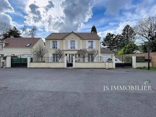 Maison 7 pièces 150 m²