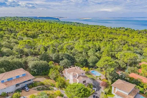 Villa 8 pièces 215 m²