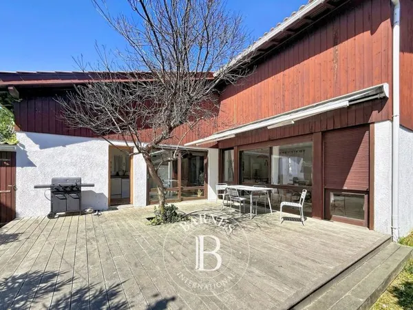 MAISON DE 92 M² AVEC TERRASSE PLEIN SUD ET 4 CHAMBRES À PROXIMITÉ DU VILLAGE DE L'HERBE