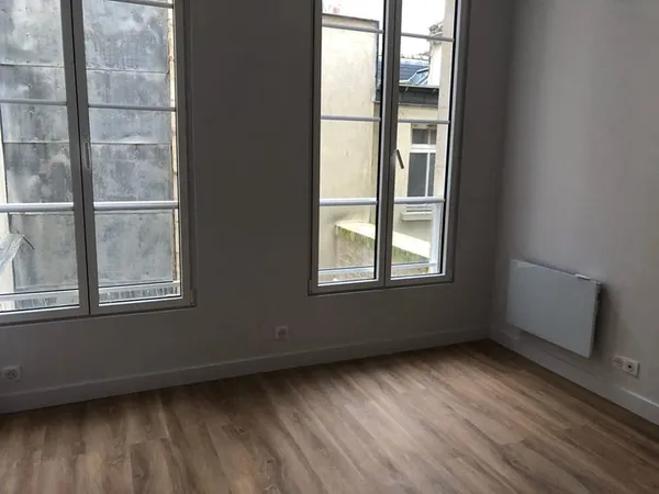 À LOUER - CHARMANT T1 - RUE ST PIERRE