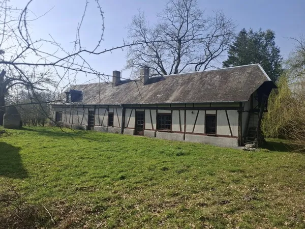 CHARMANTE MAISON ANCIENNE AU CALME AVEC DÉPENDANCE ET BEAU TERRAIN SANS VIS-À-VIS