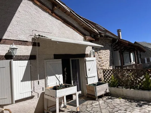 Maison en pierre de 7 pièces principales