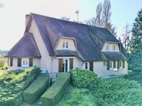 Maison 8 pièces 205 m²