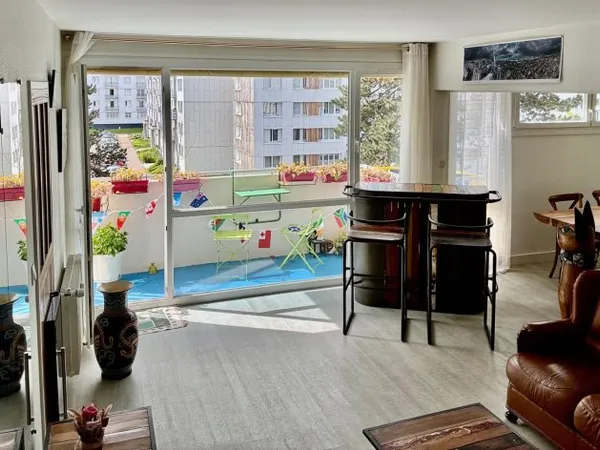 BEL APPARTEMENT 4 PIÈCES - VUE DÉGAGÉ & EMPLACEMENT IDÉAL