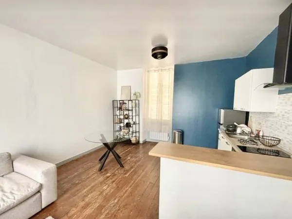 A VENDRE IMMEUBLE SAINT CLÉMENT DE LA PLACE