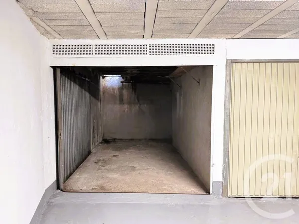 Parking 11 m²