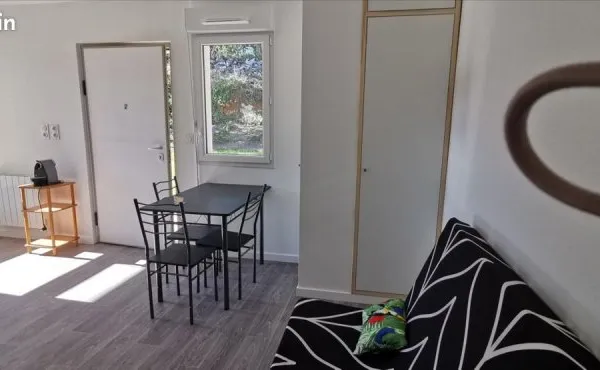 Studio 1 pièce 19 m²