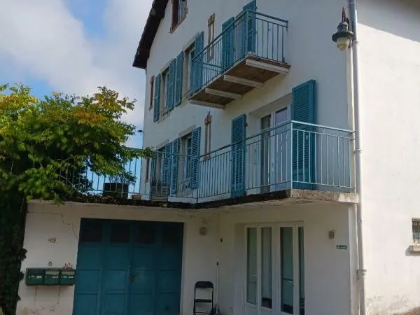 Maison Lons Le Saunier composée de 3 logements