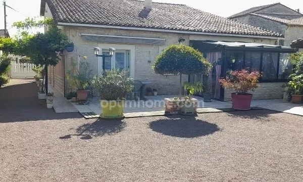 Maison à vendre en VIAGER occupé 6 pièces VILLEJESUS (16)
