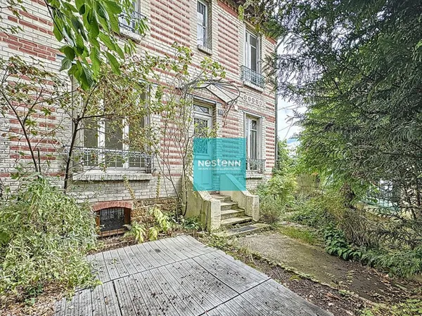 Charmante maison avec extérieur, située à 5 minutes à pied de la gare de Franconville - Quartier Séq