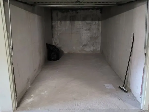 Garage box fermé
