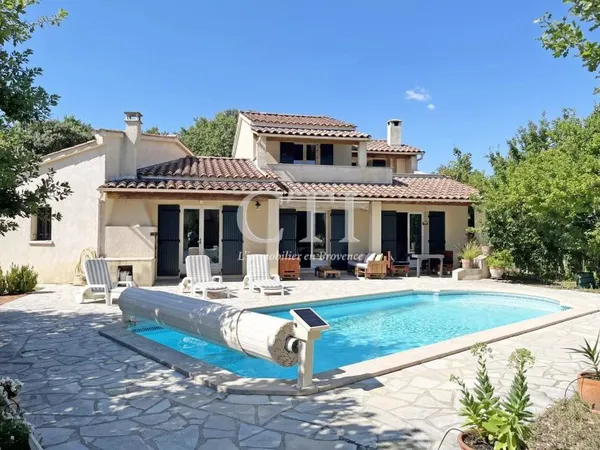 A vendre, Belle villa avec piscine à proximité de Vaison-La-Roma