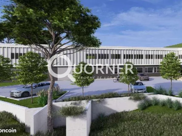 Local 369 m² Saint-Raphaël