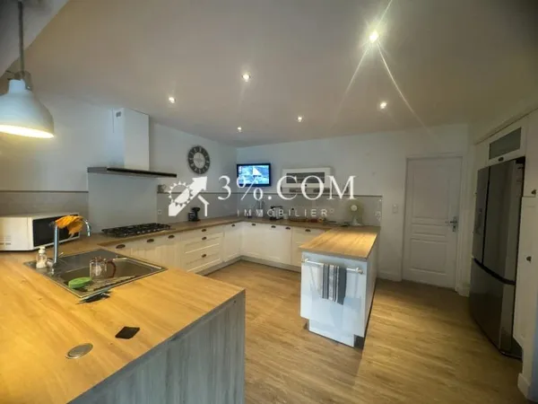 Maison 8 pièces 140 m²