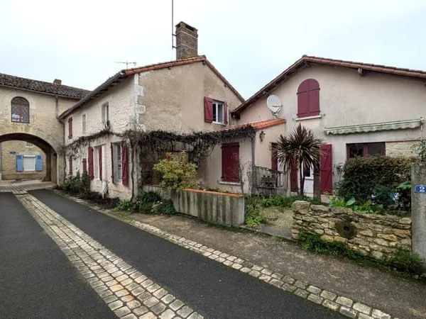 Maison de bourg rénovée - Usson du Poitou
