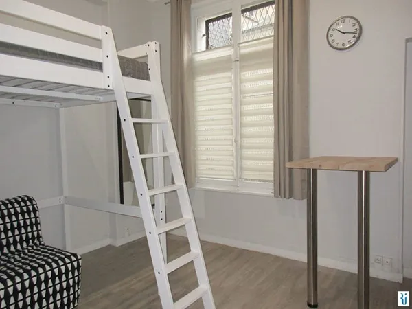 F1 ROUEN (76000) 21 rue lenostre
